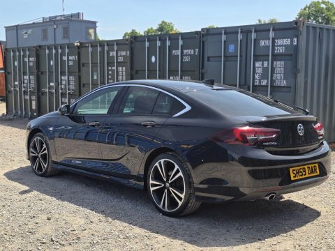 Vauxhall Insignia 2.0 Turbo D MT67JVA Black #4