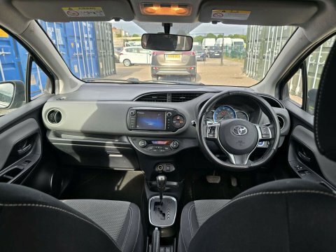 Toyota Yaris 1.5 Vvt-h Icon NV14YYZ Black #6
