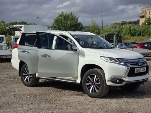 Mitsubishi Shogun Sport 2.4D 4 Suv OU68ACX White #6