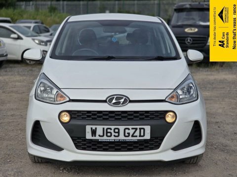Hyundai I10 1.2 Se Hatchback WJ69GZD White #2