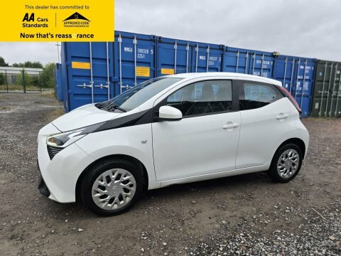 Toyota Aygo 1.0 Vvt-i X-play AX21DTK White #3
