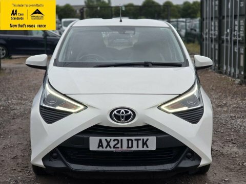 Toyota Aygo 1.0 Vvt-i X-play AX21DTK White #2