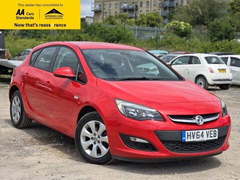 Vauxhall Astra 1.6 16V Design Red