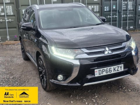 Mitsubishi Outlander 2.0H 12Kwh Juro Black