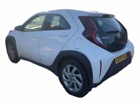 Toyota Aygo X 1.0 Vvt-i Pure CX73YUJ White #3