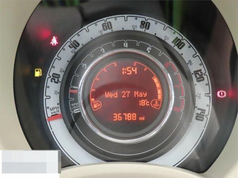 Fiat 500 Lounge White #4