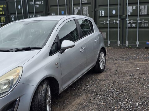 Vauxhall Corsa Limited Edition White #9