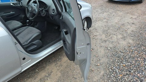 Vauxhall Corsa Limited Edition White #29