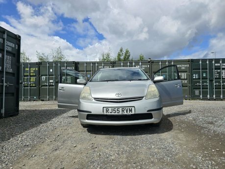 Toyota Prius 1.5 T4 Cvt Silver #21
