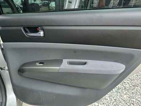 Toyota Prius 1.5 T4 Cvt Silver #28