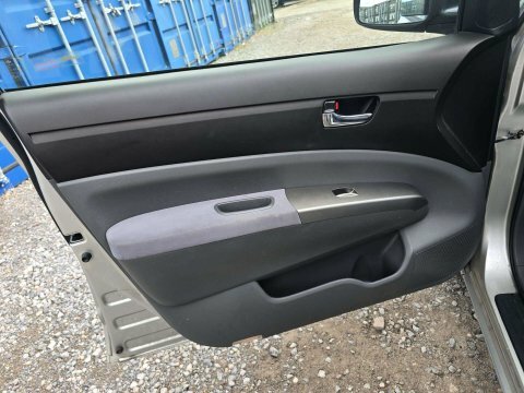 Toyota Prius 1.5 T4 Cvt Silver #10