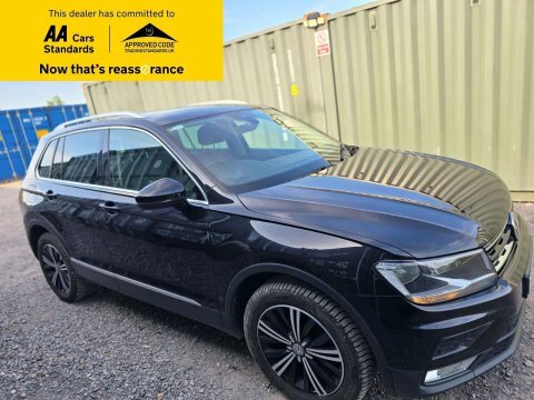 Volkswagen Tiguan 2.0 Tdi Bluemotion LG66PMY Black #4