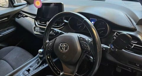 Toyota C-Hr Dynamic White #10