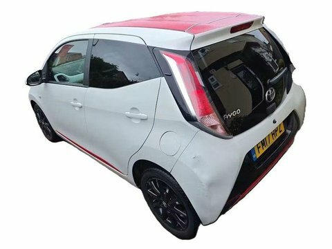 Toyota Aygo 1.0 Vvt-i X-press White #3