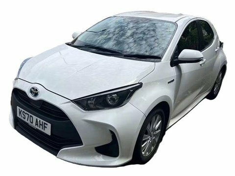 Toyota Yaris 1.5 Vvt-h Icon White #2