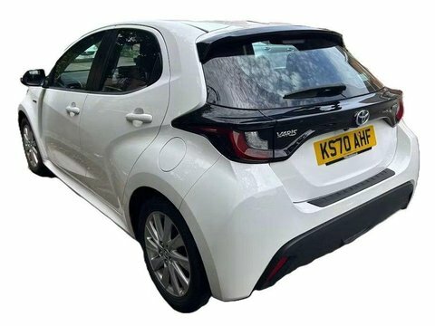 Toyota Yaris 1.5 Vvt-h Icon White #3