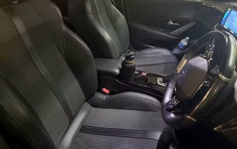 Peugeot e-208 50Kwh Gt Hatchback Yellow #5