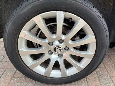 Skoda Yeti Suv Silver #9