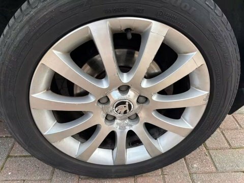 Skoda Yeti Suv Silver #10
