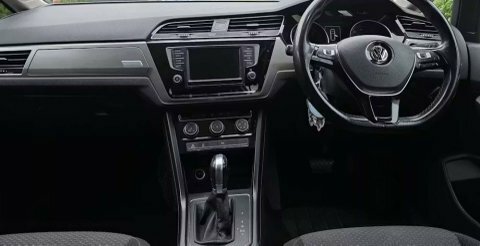 Volkswagen Touran Hatchback #7