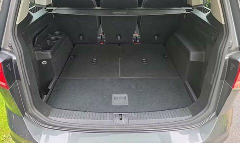 Volkswagen Touran Hatchback #8