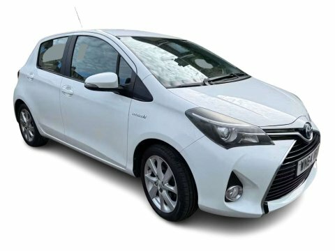 Toyota Yaris Hatchback Red #1