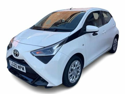 Toyota Aygo 1.0 Vvt-i X-play White #2