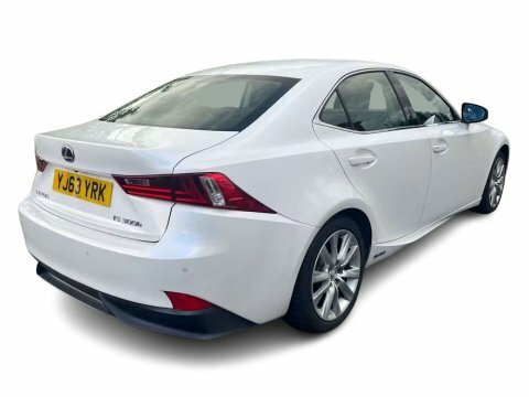 Lexus IS 2.5 300H Luxury White #4