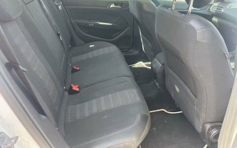 Peugeot 308 1.6 Bluehdi Allure White #6