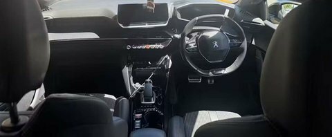Peugeot e-208 50Kwh Gt Hatchback Yellow #4