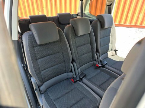 Volkswagen Touran Mpv Silver #7