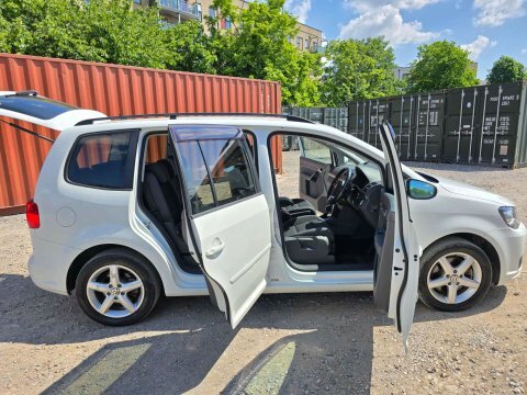 Volkswagen Touran Mpv Silver #17