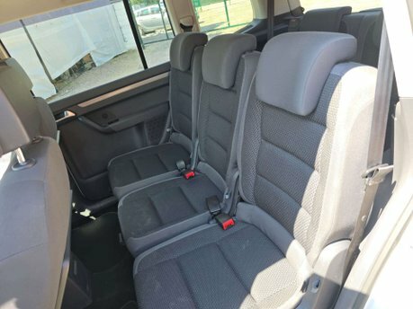 Volkswagen Touran Mpv Silver #78