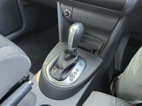Volkswagen Touran Mpv Silver #42