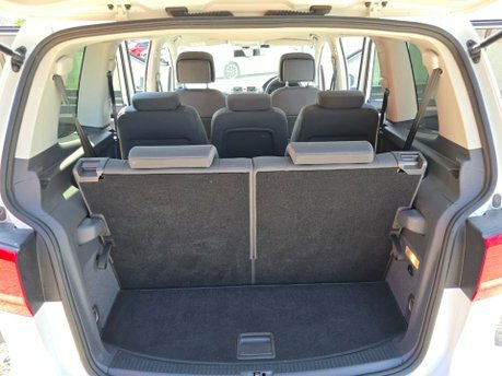 Volkswagen Touran Mpv Silver #54