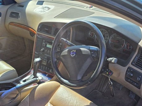 Volvo S60 Green #49