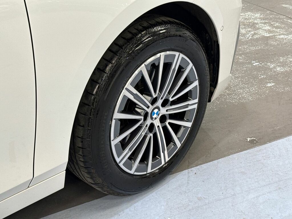BMW 2 Series 220I Mht Luxury Dct YC25OVO White #4