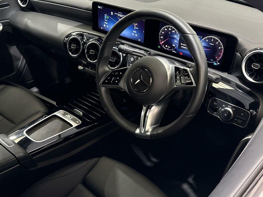 Mercedes-Benz CLA Class Cla 200 Sport Executive Tip KN25LDJ Black #3