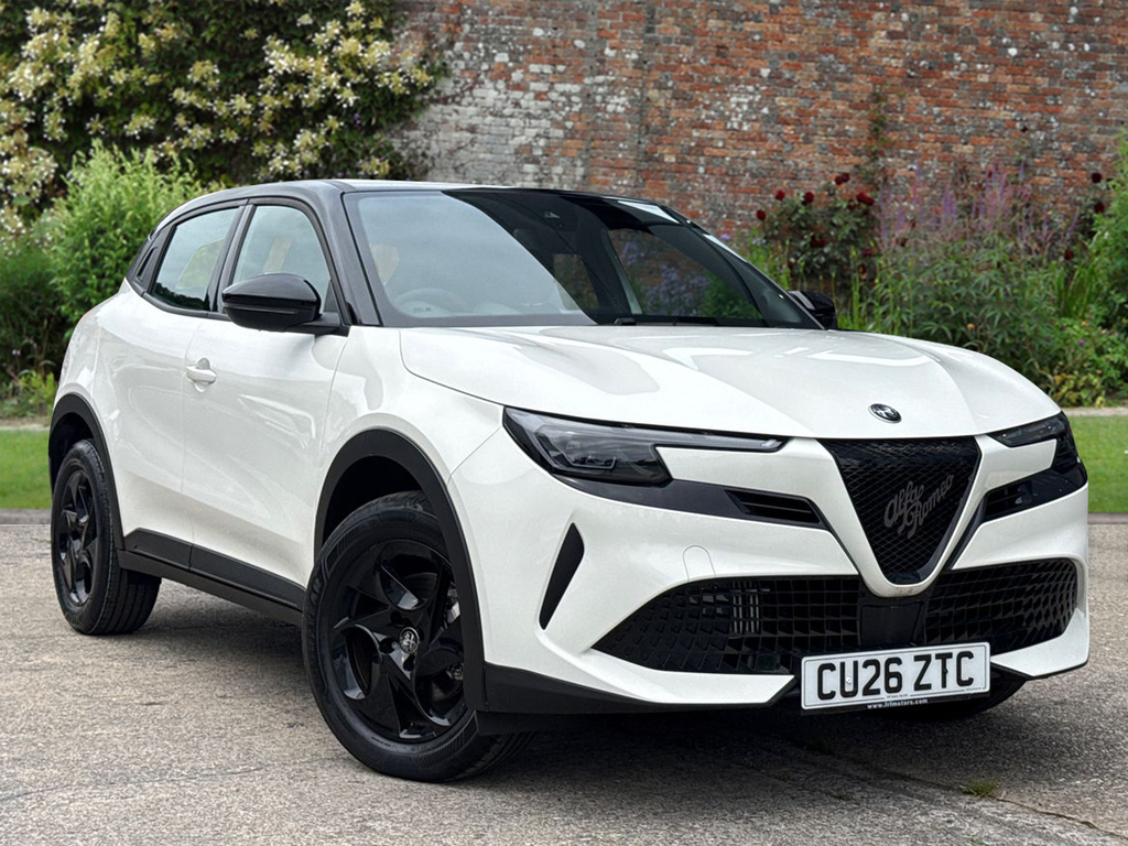 Alfa Romeo Junior 1.2 Turbo Ibrida White