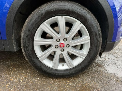Jaguar E-Pace 2.0D R-dynamic 2Wd Black #41