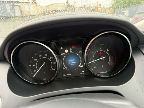 Jaguar E-Pace 2.0D R-dynamic 2Wd Black #16
