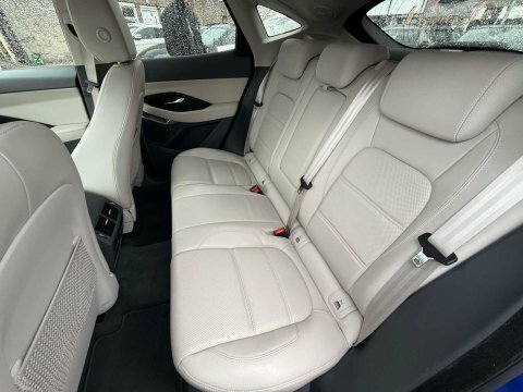 Jaguar E-Pace 2.0D R-dynamic 2Wd Black #59
