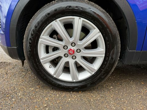 Jaguar E-Pace 2.0D R-dynamic 2Wd Black #42