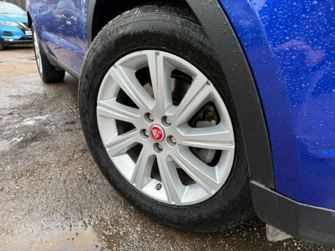 Jaguar E-Pace 2.0D R-dynamic 2Wd Black #11