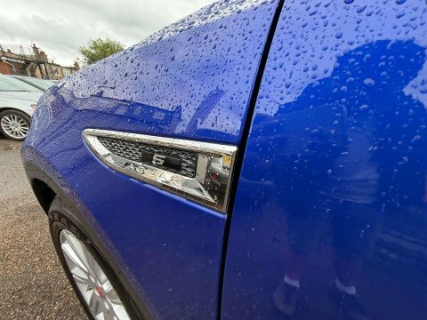 Jaguar E-Pace 2.0D R-dynamic 2Wd Black #37