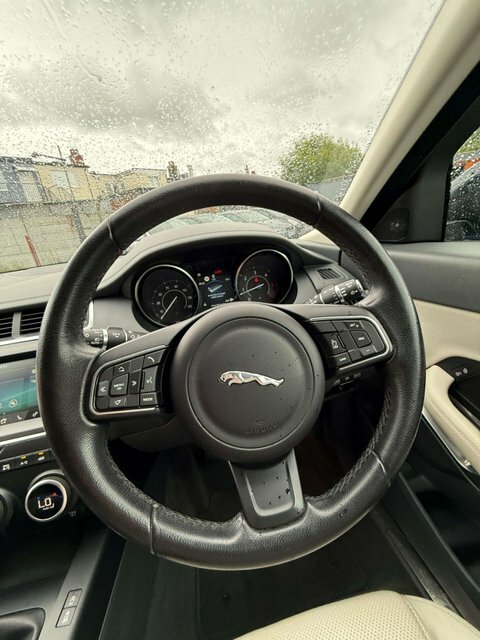 Jaguar E-Pace 2.0D R-dynamic 2Wd Black #66