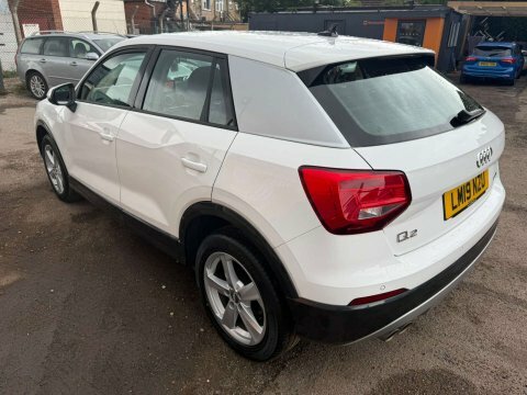 Audi Q2 Tdi Sport Blue #7