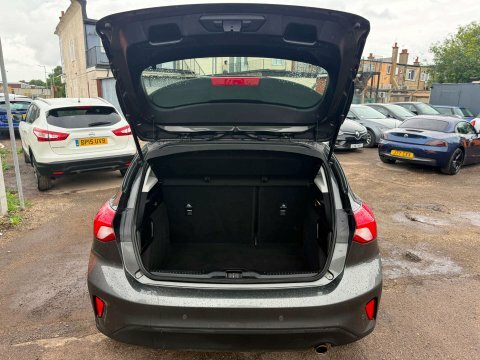 Ford Focus Active X Vignale 1.0125Ps Black #14