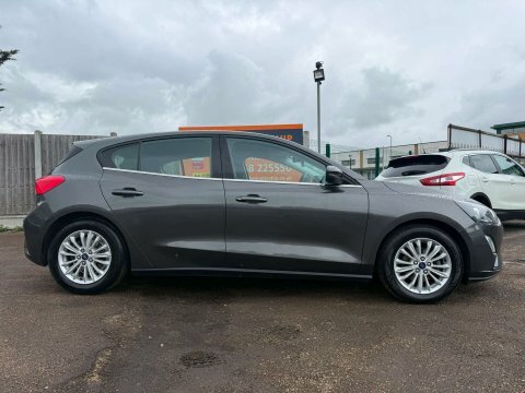 Ford Focus Active X Vignale 1.0125Ps Black #6