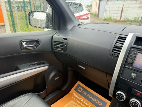 Nissan X-Trail Tekna Beige #52